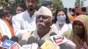 मध्य प्रदेश में तिरंगा फहराने पर दलित सरपंच की परिवार सहित पिटाई, SC आयोग ने मुख्य सचिव और डीजीपी से मांगा जवाब