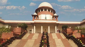 पेगासस केसः सुप्रीम कोर्ट ने सोशल मीडिया पर समानांतर बहस पर उठाया सवाल, कहा- व्यवस्था पर थोड़ा भरोसा रखें