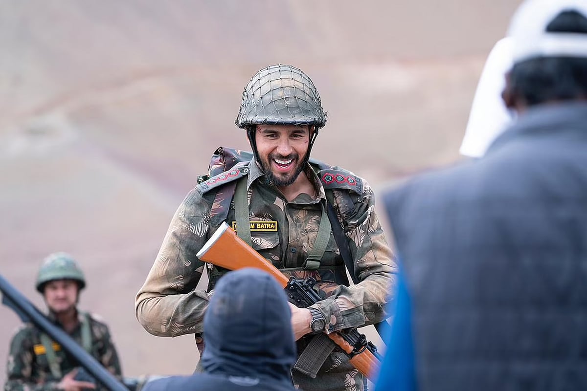 सिनेजीवन: सिद्धार्थ मल्होत्रा का सबसे बेहतरीन परफॉर्फेंस होगी शेरशाह! और इस साल आलिया भट्ट और रणबीर कपूर करेंगे शादी? 