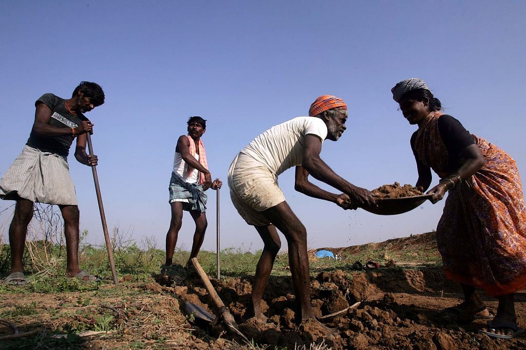 मनरेगा का 70 फीसदी बजट साल के पहले 5 महीनों में ही खर्च, सरकार ने नहीं बढ़ाया आवंटन तो ठप हो जाएगी योजना