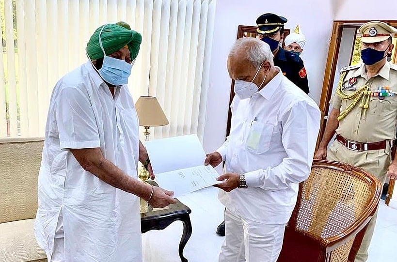 पंजाब के मुख्यमंत्री अमरिंदर सिंह ने दिया इस्तीफा, कांग्रेस विधायक दल की बैठक में नए मुख्यमंत्री पर होगा फैसला