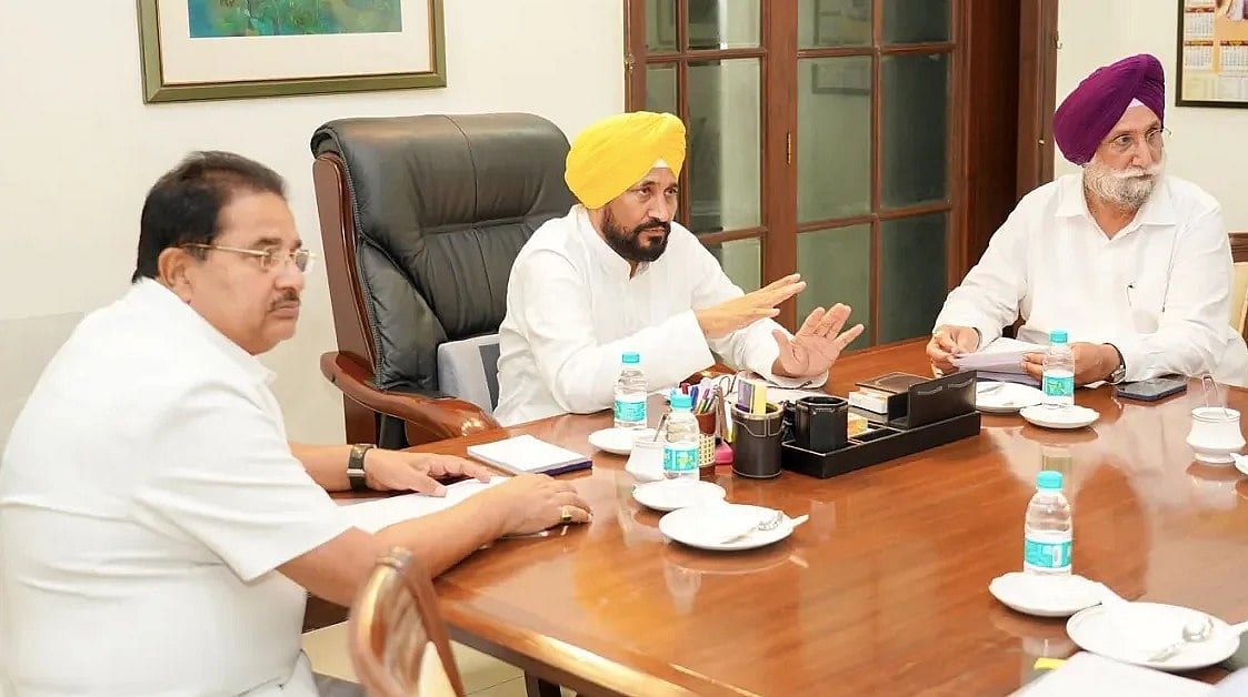 पंजाब: मंत्रिमंडल विस्तार के बाद अब विभागों का भी हुआ बंटवारा, चन्नी ने अपने पास रखे ये 14 विभाग, रंधावा बने गृह मंत्री 