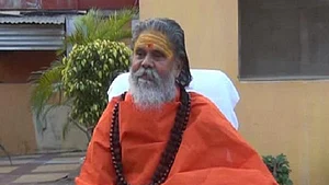 महंत नरेंद्र गिरि की मौत मामले में आनंद गिरि हिरासत में, आरोपों से किया इनकार, लगाया हत्या का आरोप