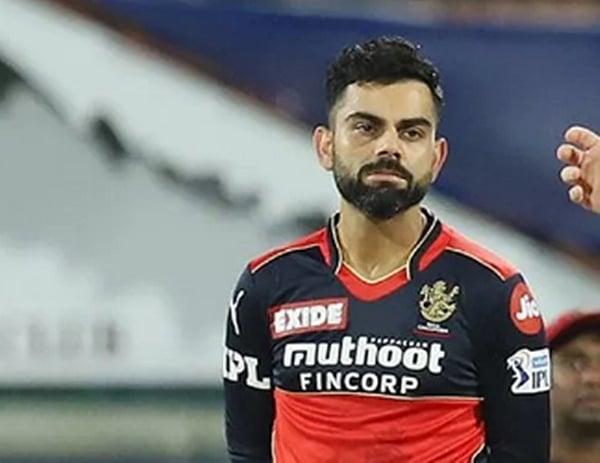 कोहली ने कप्तानी छोड़ने के लिए वर्कलोड का बनाया बहाना, फिर तो आरसीबी की भी कप्तानी  छोड़ देनी चाहिए?