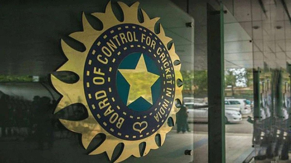 खेल की 5 बड़ी खबरें: BCCI ने दी खुशखबरी, घरेलू खिलाड़ियों की बढ़ाई फीस और IPL में आज KKR-RCB की भिड़ंत 