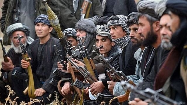 दुनिया की 5 बड़ी खबरें: US पर हमला कर सकता है अलकायदा और तालिबान ने किया अफगान मूल के भारतीय कारोबारी का अपहरण 