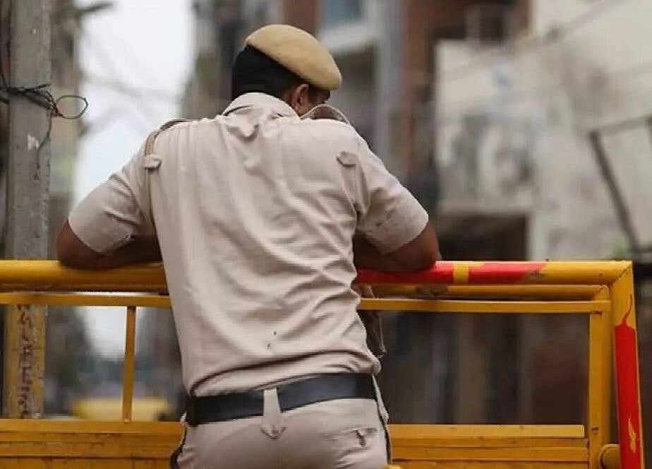 दिल्ली HC में तैनात RAC जवान ने सर्विस राइफल से खुद को मारी गोली, मौके पर ही मौत, कोर्टरूम में ही मौजूद थे चीफ जस्टिस