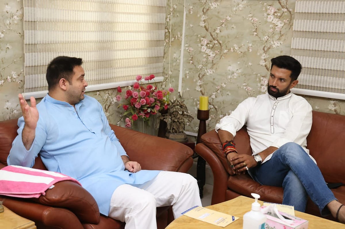 बिहार में अचानक तेजस्वी यादव से मिलने पहुंचे चिराग पासवान, सियासी गलियारों में तेज हुई चर्चा