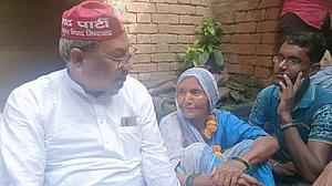 उत्तर प्रदेश: 'फूलन की संपत्ति उनकी मां को मिले' निषाद पार्टी की योगी सरकार से मांग