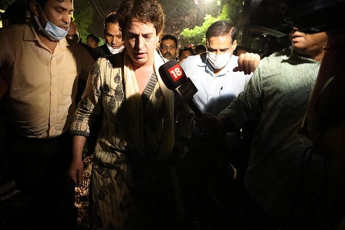 लखीमपुर खीरी जा रहीं प्रियंका गांधी को पुलिस ने हिरासत में लिया, कांग्रेस बोली- न्याय तो अब होकर रहेगा योगी जी