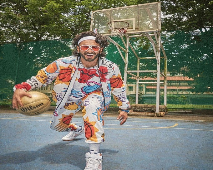 सिनेजीवन: NBA के ब्रांड एंबेसडर चुने गए रणवीर सिंह और पहली बार इस अभिनेत्री को मिला UAE का गोल्डन वीजा