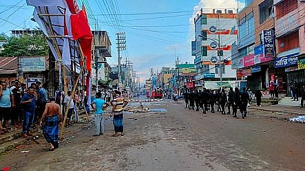 बांग्लादेश में दुर्गा पूजा पंडालों में तोड़फोड़ और हिंसा, पीएम शेख हसीना ने दंगाइयों को दी चेतावनी