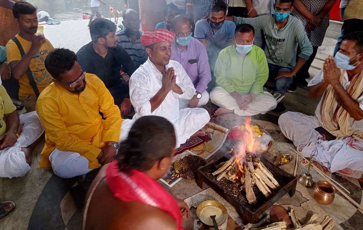 त्रिपुरा के BJP विधायक ने सिर मुंडाकर पार्टी छोड़ने का किया ऐलान, राज्य में अराजकता का किया दावा