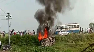लखीमपुर हिंसा पर बीजेपी के सहयोगी भी नाराज, अपना दल ने की मंत्री के बेटे की जल्द गिरफ्तारी की मांग