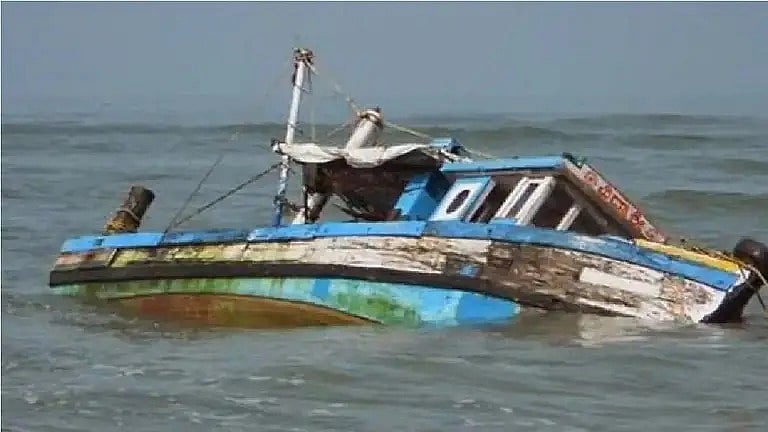 कांगो में बड़ा नाव हादसा! नदी में पलटी सैकड़ों यात्रियों से भरी नाव, अब तक 50 से ज्यादा शव बरामद, कई लोग अभी भी लापता 