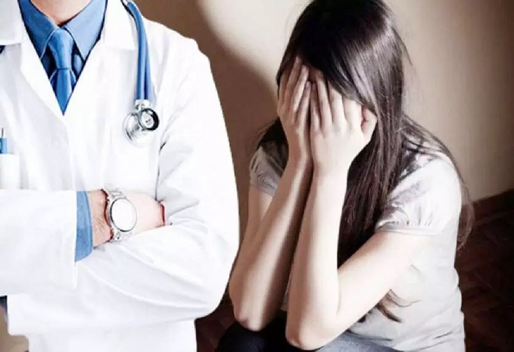 AIIMS के सीनियर डॉक्टर ने बर्थडे पार्टी में महिला डॉक्टर से किया रेप! आरोपी की तलाश में दिल्ली पुलिस