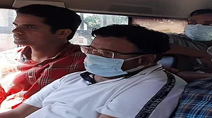 लखीमपुर कांड: मंत्री के आरोपी बेटे आशीष मिश्रा को पुलिस रिमांड में हुआ डेंगू, जेल से अस्पताल में किया गया शिफ्ट