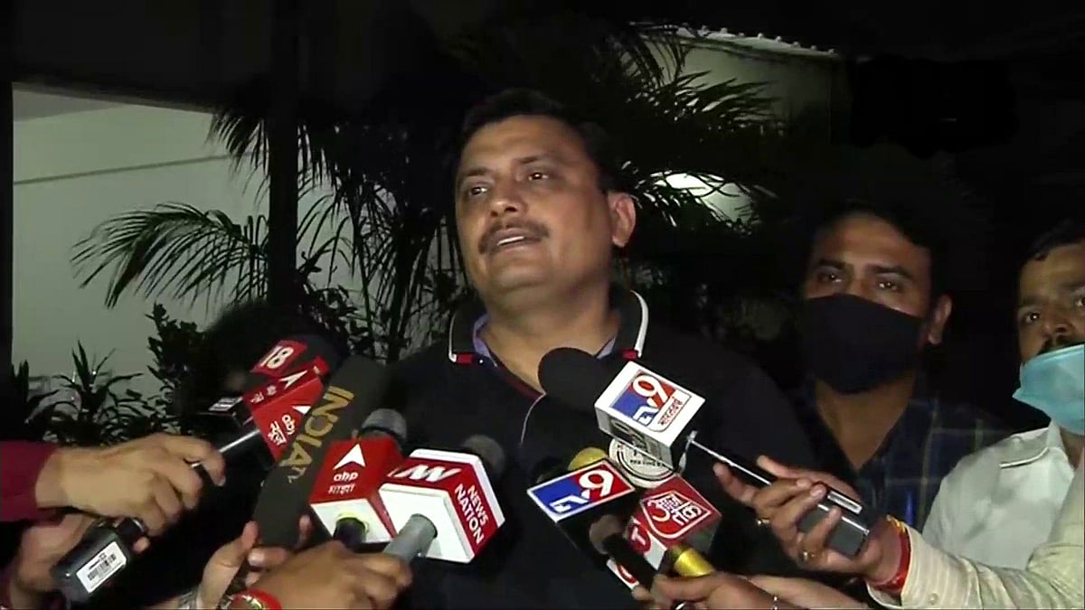 आर्यन केस में एनसीबी के गवाह गायब, गवाही के लिए गोसावी और प्रभाकर सैल को नोटिस तक सर्व नहीं कर पाई एजेंसी