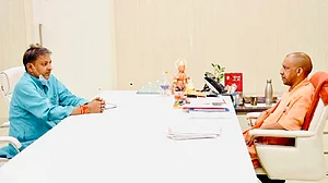 फर्जी दस्तावेज के मामले में योगी के मंत्री पर केस दर्ज, अवैध तरीके से निजी कारखाने की जमीन कब्जाने का आरोप