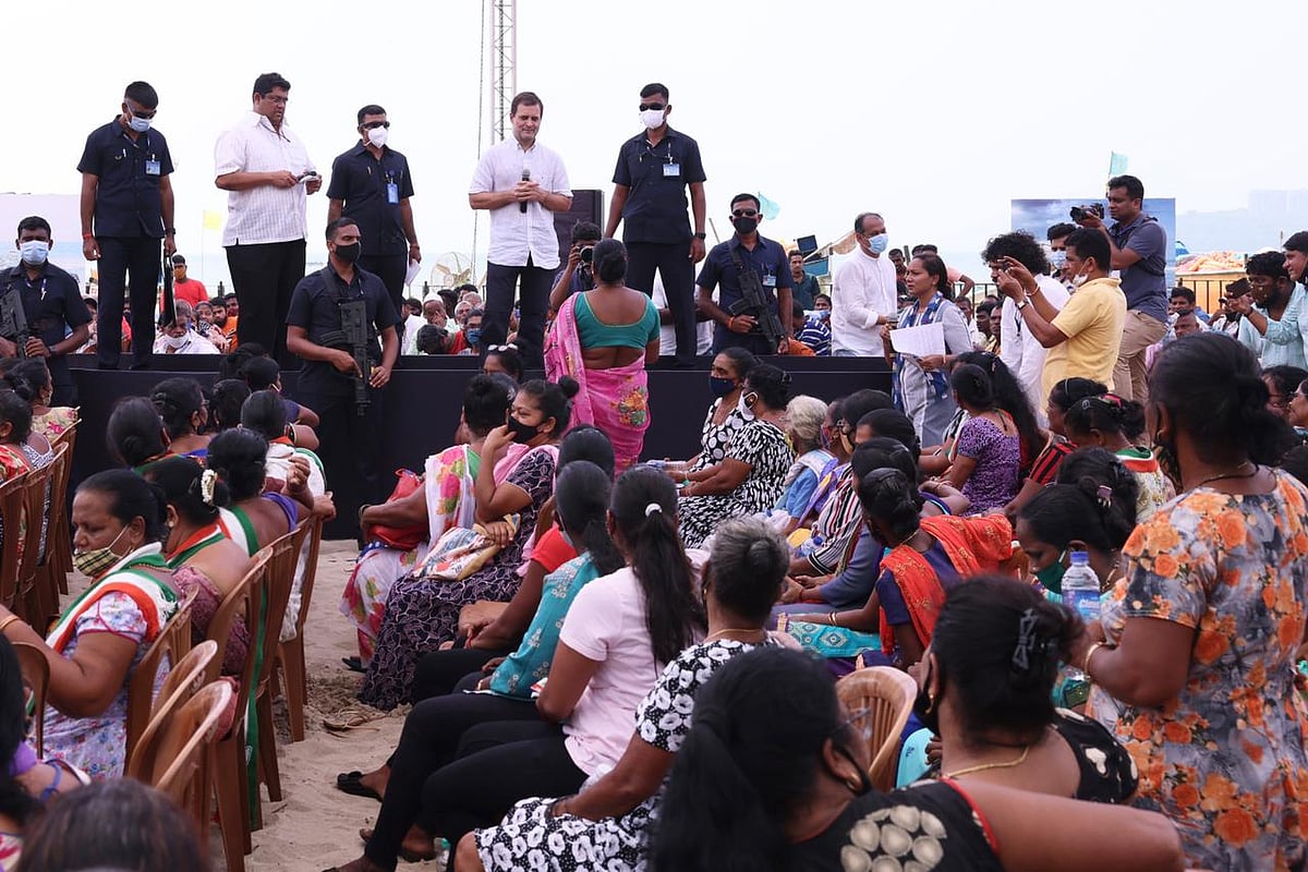 गोवा में राहुल गांधी ने मछुआरों से की बात, कहा- कोरे वादों से नहीं बनता हमारा घोषणापत्र, जो कहते वो करते हैं