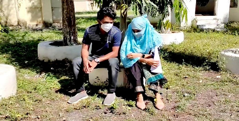 मध्य प्रदेश: लव मैरिज की तो शुद्धिकरण के लिए पिता ने बेटी को नर्मदा में डुबकी लगवाई, बाल काटे, केस दर्ज