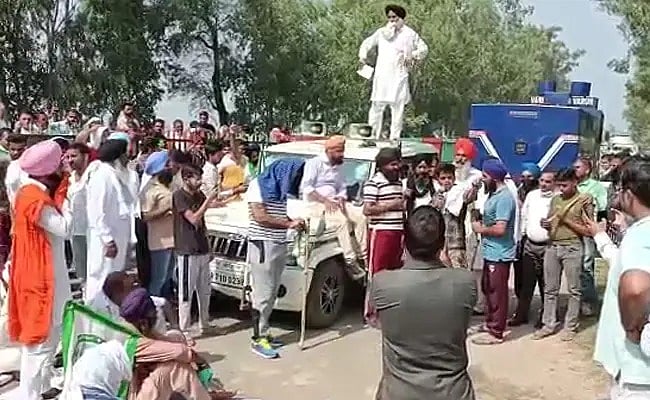 वीडियो: अब हरियाणा में BJP सांसद के काफिले की कार ने अन्नदाता को रौंदा! किसानों का आरोप- हत्या की थी कोशिश   