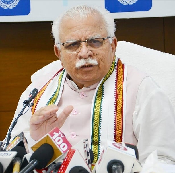 'लट्ठ से किसानों का इलाज' करने वाले बयान को लेकर हरियाणा के मुख्यमंत्री के खिलाफ शिकायत, लोगों को भड़काने का आरोप