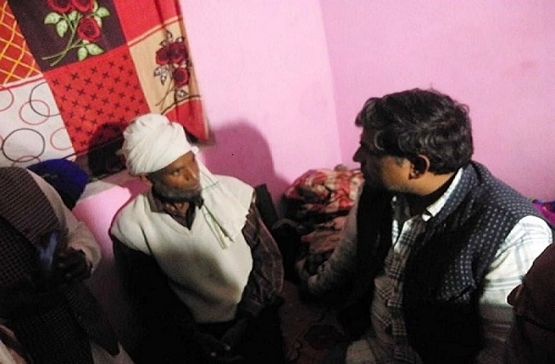 कासगंजः अल्ताफ की मौत की 'पुलिस कहानी' में झोल ही झोल, पिता का दावा- मैं अनपढ़, समझौता पुलिस ने लिखवाया
