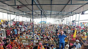 किसान अब भी दिल्ली की सीमाओं पर डटे, संयुक्त किसान मोर्चा की आज महत्वपूर्ण बैठकें, अंतिम रोड मैप होगा तैयार