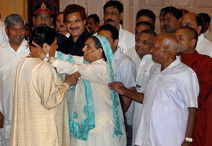 BSP प्रमुख मायावती की माता का निधन, दिल्ली में रविवार को होगा अंतिम संस्कार
