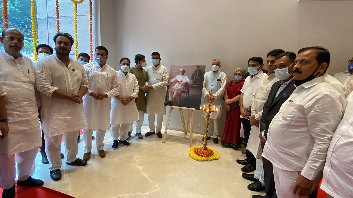 पंडित नेहरू की जयंती पर ‘नेशनल हेराल्ड’ का मुंबई एडिशन लॉन्च, समारोह में पहुंचे कई बड़े नेता