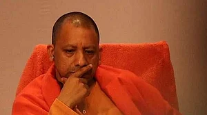 योगी के खिलाफ हवा से चिंतित RSS खुलकर मैदान में आया, यूपी चुनाव से पहले पूरे सूबे में निकालेगा तिरंगा यात्रा