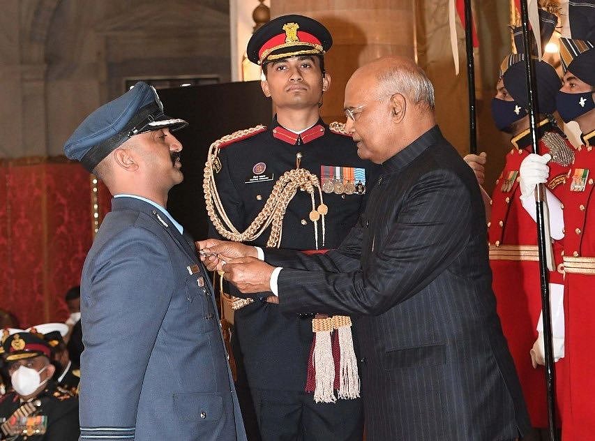 बालाकोट एयरस्ट्राइक के हीरो अभिनंदन को मिला वीर चक्र, पाकिस्तानी लड़ाकू विमान को मार गिराने के लिए सम्मानित