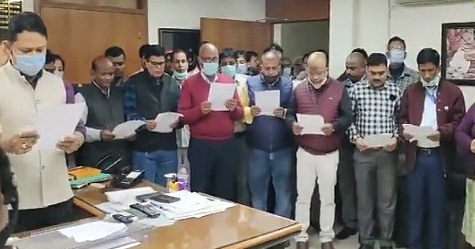 बिहार में शराब नहीं पीने की अफसरों-कर्मचारियों ने ली शपथ, नीतीश ने प्रचार-प्रसार रथ को किया रवाना