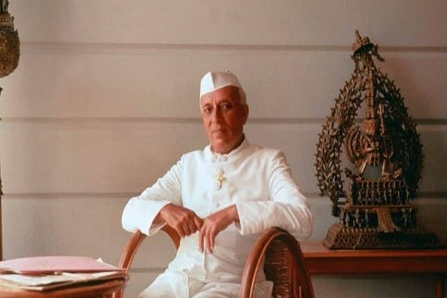 विष्णु नागर का व्यंग्यः नेहरू से साहेब और संघ की नफरत जायज, ऐसा देश बनाया कि आज भी हिंदू राष्ट्र नहीं बना पा रहे!