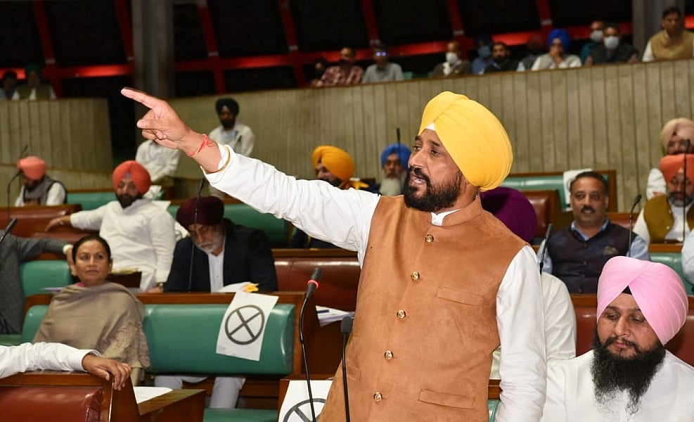 पंजाब में सबसे लोकप्रिय सीएम उम्मीदवार के तौर पर उभरे चरणजीत चन्नी, सर्वे में फिर से कांग्रेस की सरकार आना तय