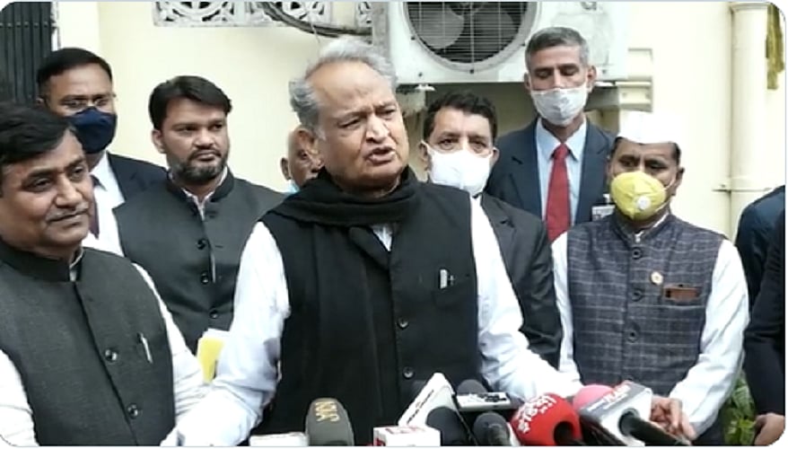 राजस्थान में सभी मंत्रियों ने सीएम अशोक गहलोत को सौंपा इस्तीफा, कल दोपहर कांग्रेस विधायकों की बैठक बुलाई गई