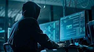 अब अमेरिकी अधिकारियों पर पेगासस का हमला, विदेश विभाग के अफसरों का आईफोन हुआ हैक
