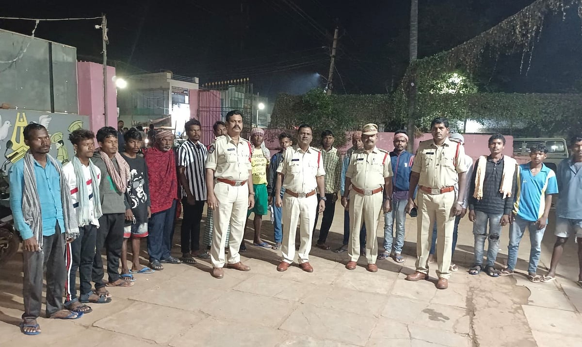 आंध्र प्रदेश में बंधक बनाए गए झारखंड के 16 मजदूर हुए मुक्त, हेमंत सोरेन के हस्तक्षेप के बाद पुलिस ने छुड़ाया