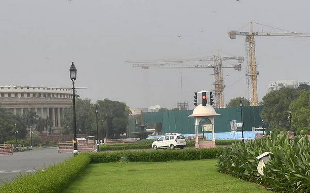 आकार पटेल का लेख: क्या उम्मीद करें कि आने वाला साल भले ही अच्छे दिन न लाए, लेकिन कुछ तकलीफें तो कम हों...