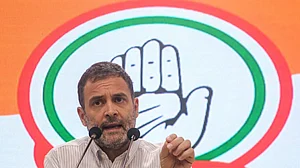 मोदी सरकार का अहंकार, मित्र-प्रेम और विफलता से महंगाई, बेरोजगारी, कृषि संकट, चीन के कब्जे की जड़े जुड़ी- राहुल