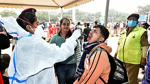 देश में डराने लगे हैं ओमिक्रॉन के आंकड़े! 578 हुई संक्रमितों की संख्या, टॉप पर है दिल्ली, दूसरे नंबर पर महाराष्ट्र