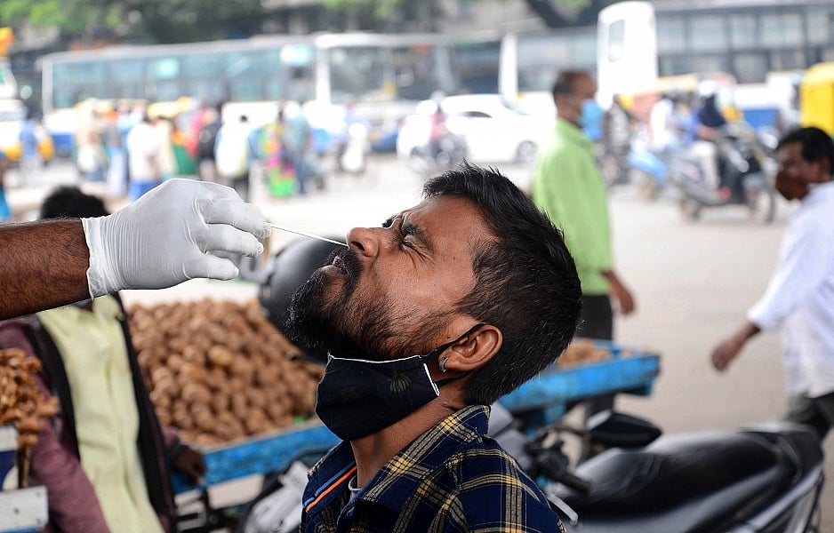 कर्नाटक में मिले ओमिक्रॉन के दो मरीजों में से एक ठीक हो चुका, दूसरा अभी क्वारंटीन में, संपर्कों की भी जांच हुई