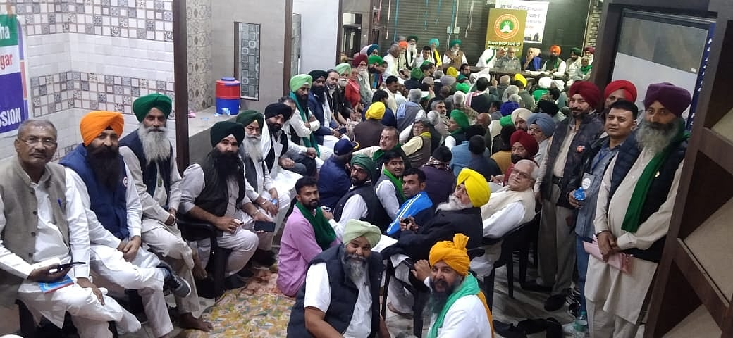 किसानों ने MSP पर सरकार से बातचीत के लिए तय किए 5 नाम, दो दिन में मांगे नहीं मानी गई तो 7 दिसंबर को फिर होगी बैठक