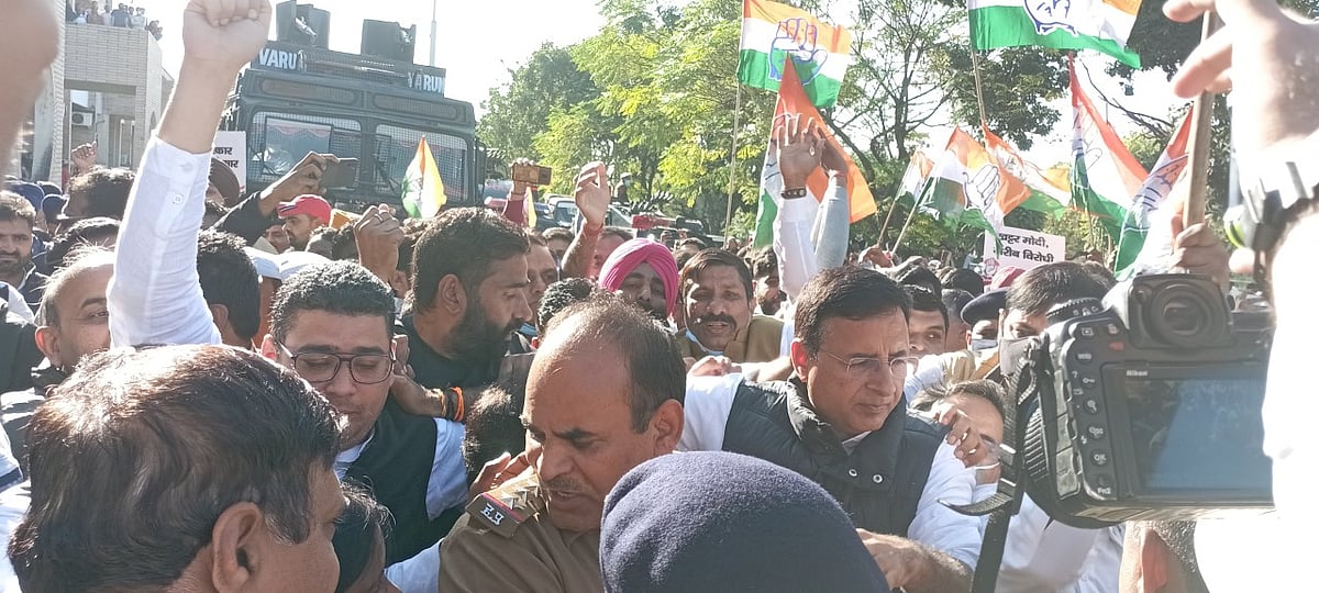 कांग्रेस का हरियाणा लोकसेवा आयोग पर हल्‍ला बोल, खट्टर सरकार के नौकरी घोटाले को बताया घोटालों का बाप, जांच की मांग