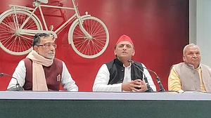 'हमारे सारे फोन हो रहे हैं टैप, हर शाम रिकॉर्डिंग सुनते हैं CM योगी', बीजेपी सरकार पर अखिलेश यादव का बड़ा आरोप