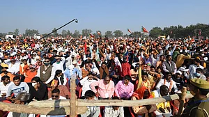 क्या टल जाएंगे यूपी चुनाव! ओमिक्रॉन के चलते इलाहाबाद हाईकोर्ट ने पीएम-चुनाव आयोग से की अपील, कहा-जान है तो जहान है