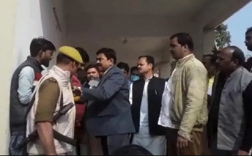 विष्णु नागर का व्यंग्यः मोदी की नजर में टेनी का कद बढ़ा, भक्तों वाले काम के लिए बेटे को दांव पर लगाने का ईनाम मिला