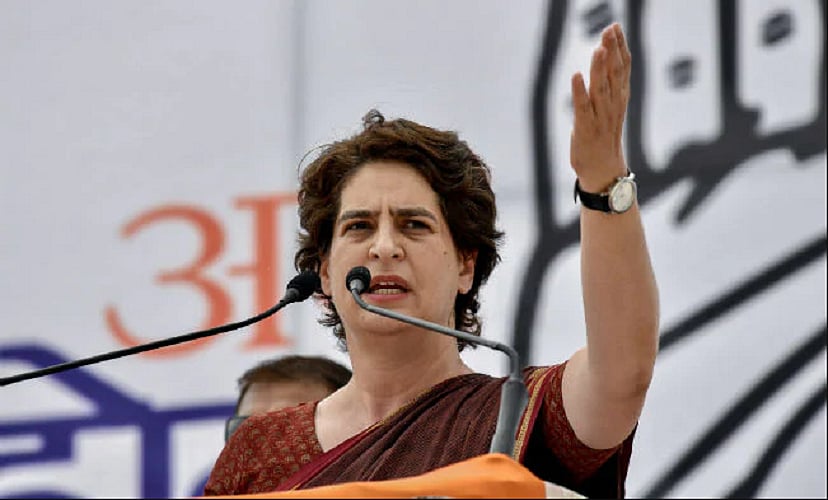 प्रियंका गांधी कल फिरोजाबाद में करेंगी विशाल रैली, सपा के गढ़ में गूंजेगा 'लड़की हूं, लड़ सकती हूं' का नारा