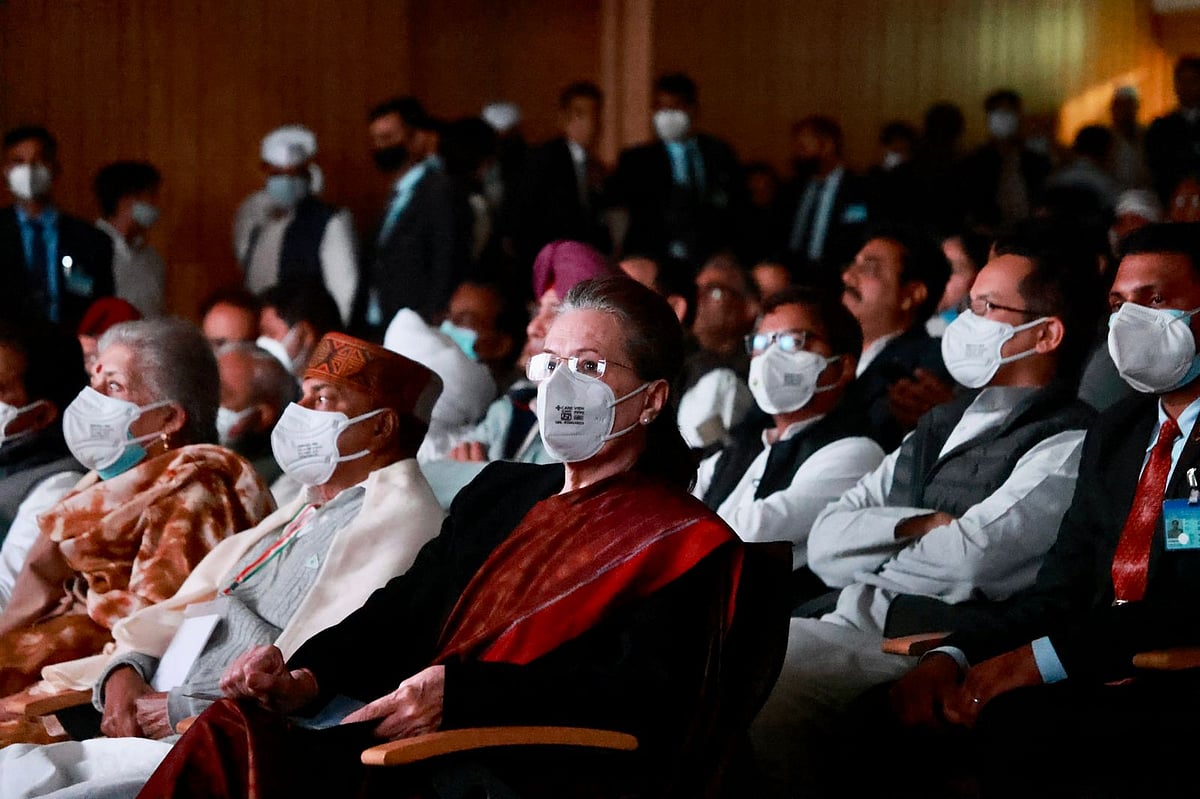 इतिहास ही नहीं भूगोल भी बदल दिया था इंदिरा गांधी की नेतृत्व कुशलता से जीते गए बांग्लादेश मुक्ति युद्ध ने: सोनिया गांधी